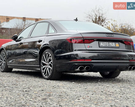 Черный Ауди С8, объемом двигателя 4 л и пробегом 43 тыс. км за 114000 $, фото 10 на Automoto.ua