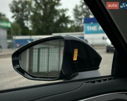 Черный Ауди С8, объемом двигателя 4 л и пробегом 43 тыс. км за 115500 $, фото 63 на Automoto.ua