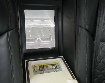 Черный Ауди С8, объемом двигателя 4 л и пробегом 53 тыс. км за 136465 $, фото 38 на Automoto.ua