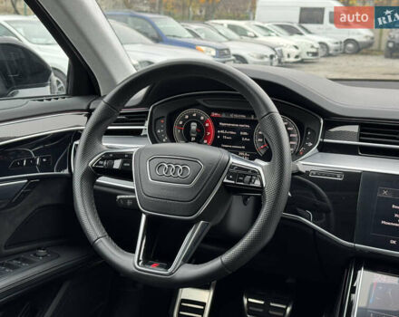 Черный Ауди С8, объемом двигателя 4 л и пробегом 43 тыс. км за 114000 $, фото 20 на Automoto.ua