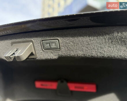 Чорний Ауді S8, об'ємом двигуна 4 л та пробігом 115 тис. км за 88900 $, фото 59 на Automoto.ua