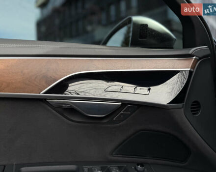 Чорний Ауді S8, об'ємом двигуна 4 л та пробігом 115 тис. км за 88900 $, фото 27 на Automoto.ua