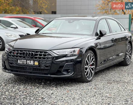 Черный Ауди С8, объемом двигателя 4 л и пробегом 43 тыс. км за 114000 $, фото 5 на Automoto.ua