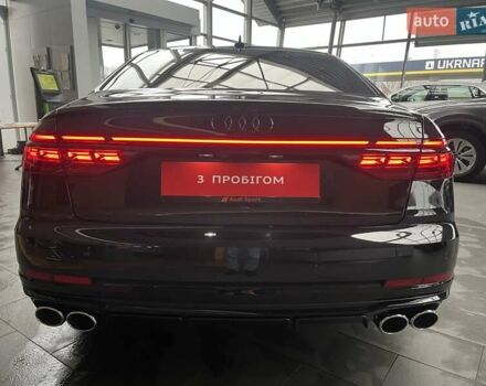 Черный Ауди С8, объемом двигателя 4 л и пробегом 53 тыс. км за 136465 $, фото 20 на Automoto.ua