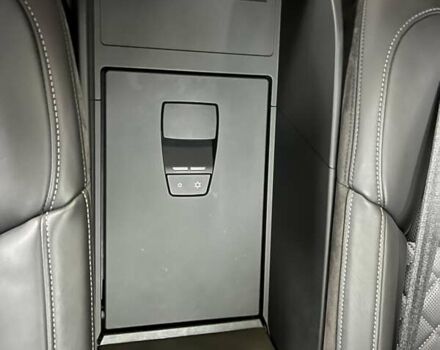 Черный Ауди С8, объемом двигателя 4 л и пробегом 53 тыс. км за 136465 $, фото 37 на Automoto.ua