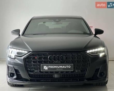 Черный Ауди С8, объемом двигателя 4 л и пробегом 90 тыс. км за 97000 $, фото 5 на Automoto.ua