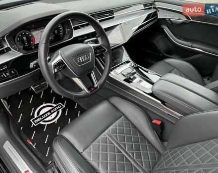 Черный Ауди С8, объемом двигателя 4 л и пробегом 43 тыс. км за 115500 $, фото 43 на Automoto.ua