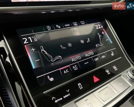 Черный Ауди С8, объемом двигателя 4 л и пробегом 90 тыс. км за 97000 $, фото 37 на Automoto.ua