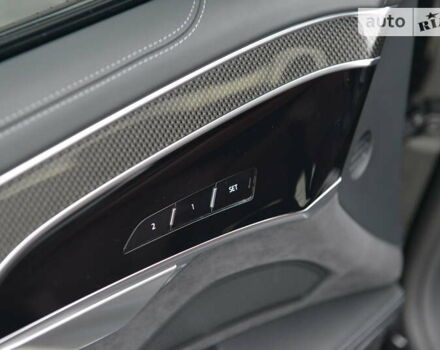 Черный Ауди С8, объемом двигателя 4 л и пробегом 16 тыс. км за 142500 $, фото 31 на Automoto.ua