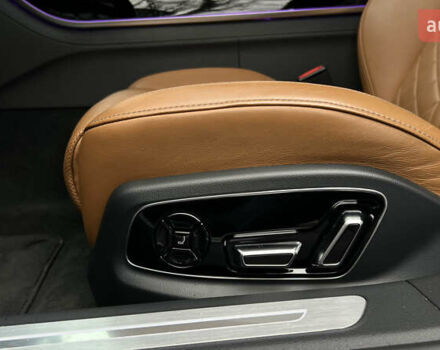 Черный Ауди С8, объемом двигателя 4 л и пробегом 46 тыс. км за 93000 $, фото 29 на Automoto.ua