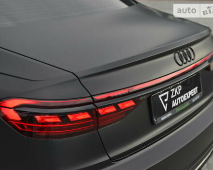 Черный Ауди С8, объемом двигателя 4 л и пробегом 16 тыс. км за 142500 $, фото 8 на Automoto.ua