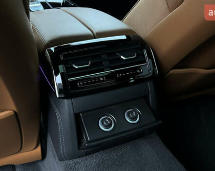 Черный Ауди С8, объемом двигателя 4 л и пробегом 46 тыс. км за 93000 $, фото 35 на Automoto.ua