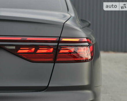 Черный Ауди С8, объемом двигателя 4 л и пробегом 16 тыс. км за 142500 $, фото 70 на Automoto.ua