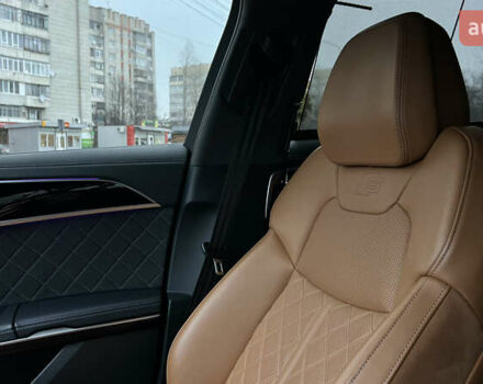 Черный Ауди С8, объемом двигателя 4 л и пробегом 46 тыс. км за 93000 $, фото 19 на Automoto.ua