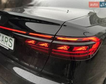 Черный Ауди С8, объемом двигателя 4 л и пробегом 46 тыс. км за 93000 $, фото 7 на Automoto.ua