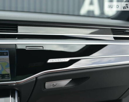 Черный Ауди С8, объемом двигателя 4 л и пробегом 16 тыс. км за 142500 $, фото 24 на Automoto.ua