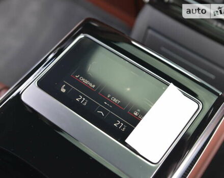 Черный Ауди С8, объемом двигателя 4 л и пробегом 16 тыс. км за 142500 $, фото 52 на Automoto.ua