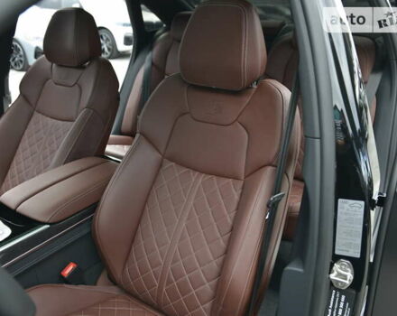 Черный Ауди С8, объемом двигателя 4 л и пробегом 16 тыс. км за 142500 $, фото 35 на Automoto.ua