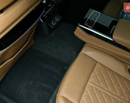 Черный Ауди С8, объемом двигателя 4 л и пробегом 46 тыс. км за 93000 $, фото 34 на Automoto.ua