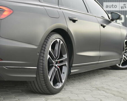 Черный Ауди С8, объемом двигателя 4 л и пробегом 16 тыс. км за 142500 $, фото 71 на Automoto.ua