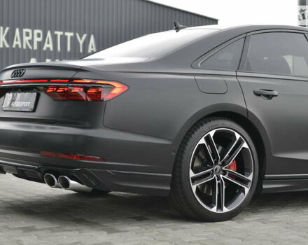 Черный Ауди С8, объемом двигателя 4 л и пробегом 16 тыс. км за 142500 $, фото 13 на Automoto.ua