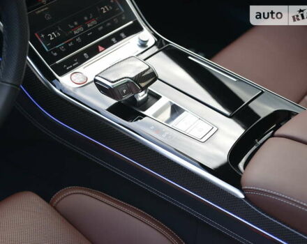 Черный Ауди С8, объемом двигателя 4 л и пробегом 16 тыс. км за 142500 $, фото 26 на Automoto.ua