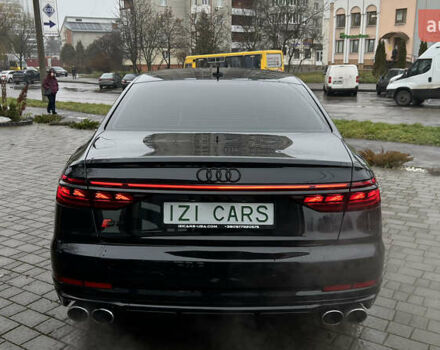 Черный Ауди С8, объемом двигателя 4 л и пробегом 46 тыс. км за 93000 $, фото 5 на Automoto.ua