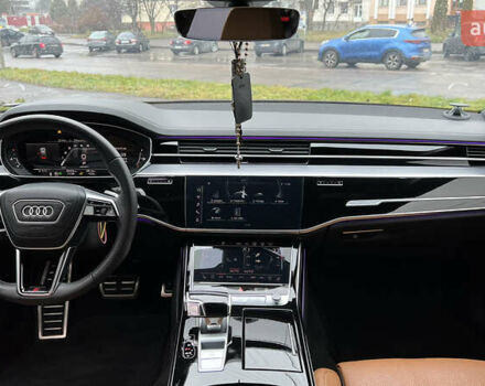 Черный Ауди С8, объемом двигателя 4 л и пробегом 46 тыс. км за 93000 $, фото 40 на Automoto.ua