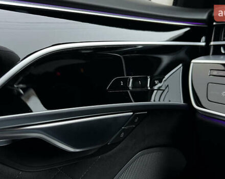 Черный Ауди С8, объемом двигателя 4 л и пробегом 46 тыс. км за 93000 $, фото 22 на Automoto.ua