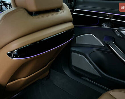 Черный Ауди С8, объемом двигателя 4 л и пробегом 46 тыс. км за 93000 $, фото 37 на Automoto.ua