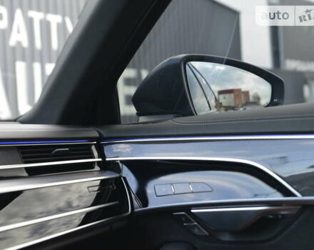 Черный Ауди С8, объемом двигателя 4 л и пробегом 16 тыс. км за 142500 $, фото 25 на Automoto.ua