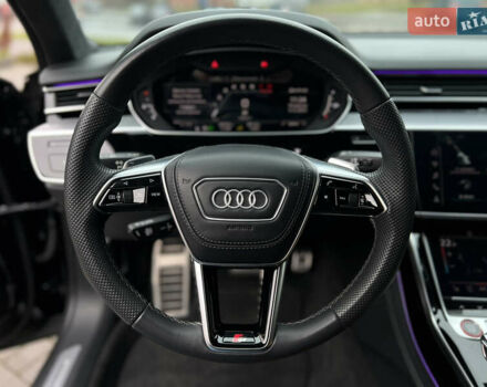 Черный Ауди С8, объемом двигателя 4 л и пробегом 46 тыс. км за 93000 $, фото 13 на Automoto.ua