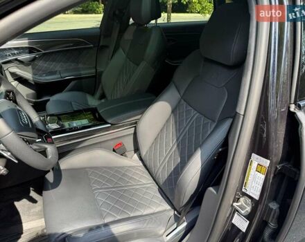 Чорний Ауді S8, об'ємом двигуна 4 л та пробігом 98 тис. км за 98286 $, фото 11 на Automoto.ua