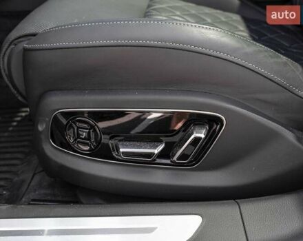 Чорний Ауді S8, об'ємом двигуна 4 л та пробігом 98 тис. км за 98286 $, фото 8 на Automoto.ua