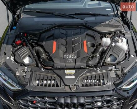 Чорний Ауді S8, об'ємом двигуна 4 л та пробігом 98 тис. км за 98286 $, фото 24 на Automoto.ua