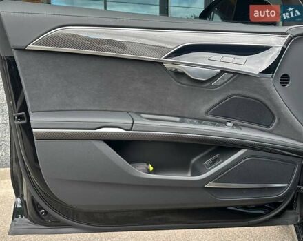Чорний Ауді S8, об'ємом двигуна 4 л та пробігом 2 тис. км за 158000 $, фото 13 на Automoto.ua