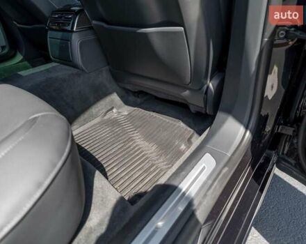 Чорний Ауді S8, об'ємом двигуна 4 л та пробігом 98 тис. км за 98286 $, фото 21 на Automoto.ua