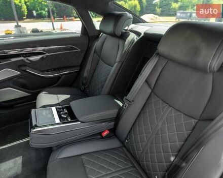 Чорний Ауді S8, об'ємом двигуна 4 л та пробігом 98 тис. км за 98286 $, фото 13 на Automoto.ua