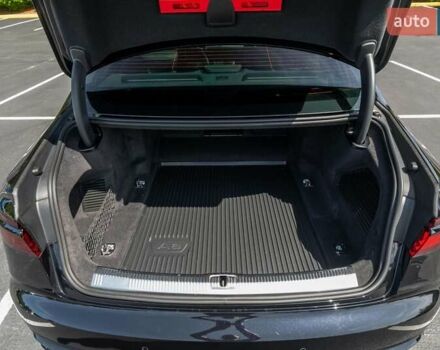 Чорний Ауді S8, об'ємом двигуна 4 л та пробігом 98 тис. км за 98286 $, фото 7 на Automoto.ua