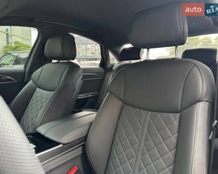 Чорний Ауді S8, об'ємом двигуна 4 л та пробігом 2 тис. км за 158000 $, фото 17 на Automoto.ua
