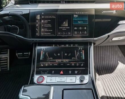 Чорний Ауді S8, об'ємом двигуна 4 л та пробігом 98 тис. км за 98286 $, фото 12 на Automoto.ua