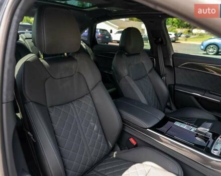 Чорний Ауді S8, об'ємом двигуна 4 л та пробігом 98 тис. км за 98286 $, фото 14 на Automoto.ua