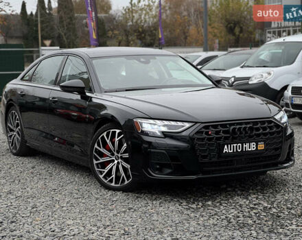 Черный Ауди С8, объемом двигателя 4 л и пробегом 43 тыс. км за 114000 $, фото 1 на Automoto.ua