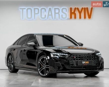 Черный Ауди С8, объемом двигателя 4 л и пробегом 30 тыс. км за 129800 $, фото 1 на Automoto.ua
