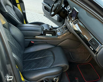 Ауди С8, объемом двигателя 3.99 л и пробегом 217 тыс. км за 40500 $, фото 9 на Automoto.ua