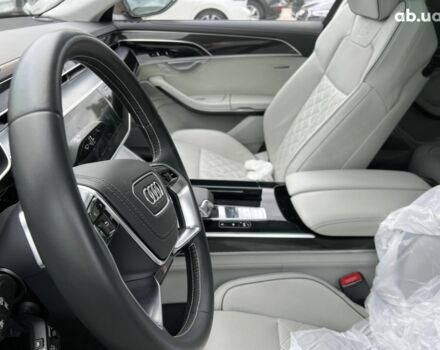 Ауди С8, объемом двигателя 4 л и пробегом 49 тыс. км за 91943 $, фото 17 на Automoto.ua