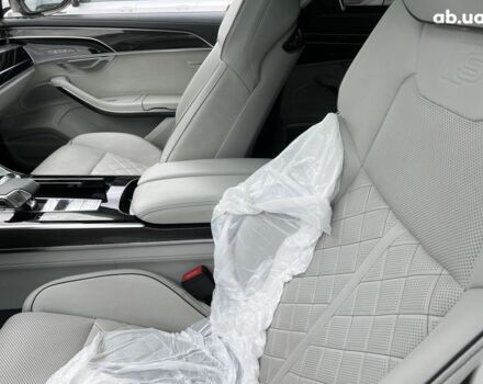 Ауди С8, объемом двигателя 4 л и пробегом 49 тыс. км за 91943 $, фото 25 на Automoto.ua