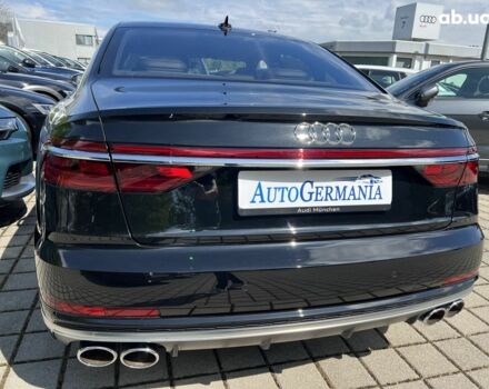 Ауди С8, объемом двигателя 4 л и пробегом 19 тыс. км за 106724 $, фото 5 на Automoto.ua