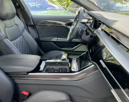 Ауди С8, объемом двигателя 4 л и пробегом 19 тыс. км за 106724 $, фото 35 на Automoto.ua