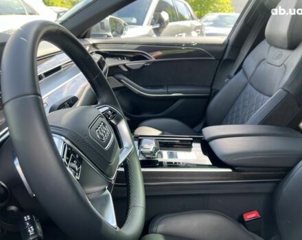 Ауди С8, объемом двигателя 4 л и пробегом 19 тыс. км за 106724 $, фото 24 на Automoto.ua